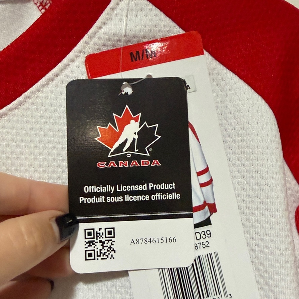 Canada Hockey Jersey with Red and Black Maple Leaf - Picture 2 of 6